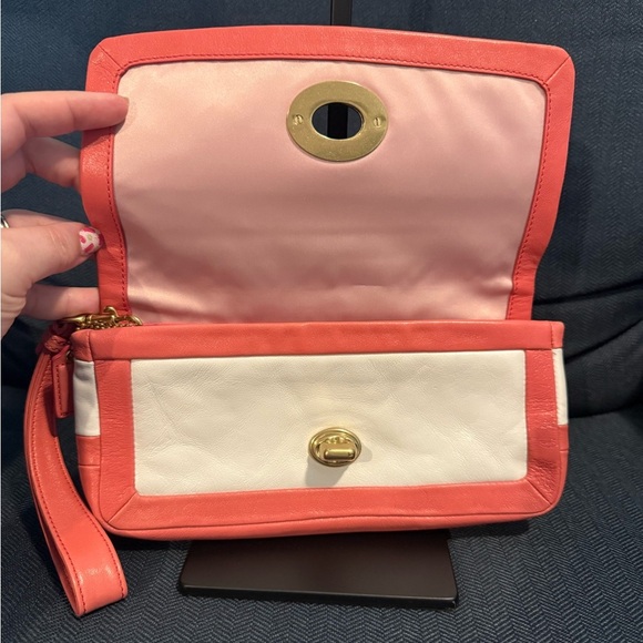 Coach Cricket White Coral Leather Turnlock Flap Clutch Wristlet Wallet - Picture 6 of 11